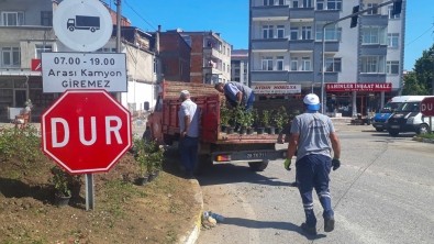 DEMİRCİ MAHALLESİ'NDE ÇEVRE DÜZENLEME ÇALIŞMALARI DEVAM EDİYOR