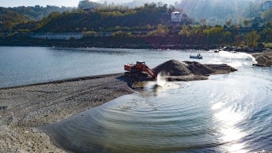 İLÇEMİZ YALIKÖY MEVKİİ LİMAN BAKIM VE KANAL AÇMA ÇALIŞMALARI