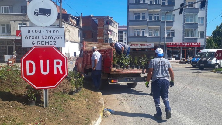 DEMİRCİ MAHALLESİ'NDE ÇEVRE DÜZENLEME ÇALIŞMALARI DEVAM EDİYOR