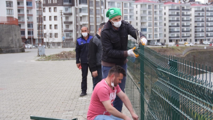 Sahada Çalışmalarımız Devam Ediyor.