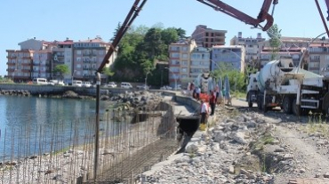 Barabut Mevkii'nde yıkılan duvar ve büz'ün çalışmaları