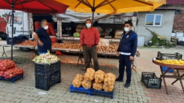 Cumartesi Gününe Alınan Semt Pazarında Maske Mesafe Denetimleri Sürüyor.