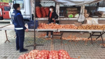 Cumartesi Gününe Alınan Semt Pazarında Maske Mesafe Denetimleri Sürüyor.